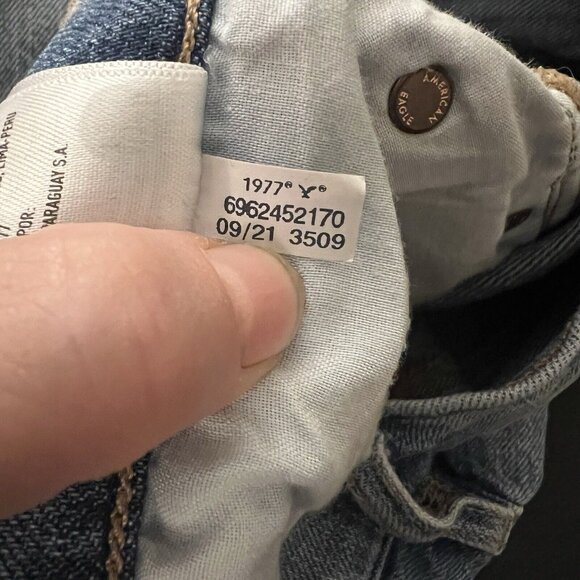 American Eagle Jeans Womens 18 Plus Blue Tapered Leg Baggy Light Wash Denim - Picture 11 of 11